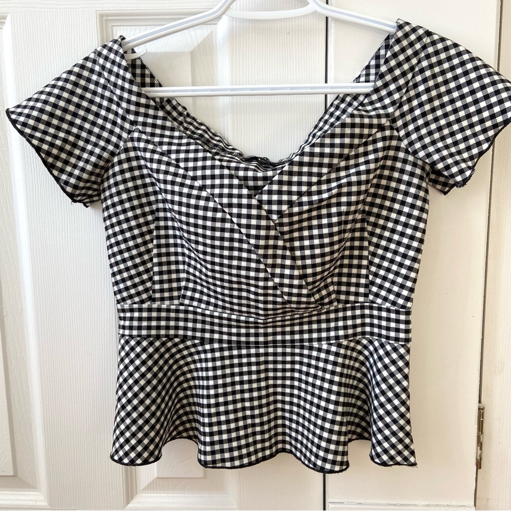 Dynamite gingham sweetheart neck top